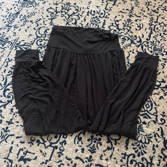 Athleta Studio Jogger Black SIZE Medium 446680 - Picture 3 of 8